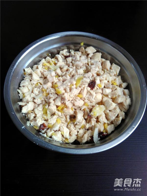 自制<a href=/shicai/rouqin/ZhengJi/index.html target=_blank><u>鸡肉</u></a>松的做法