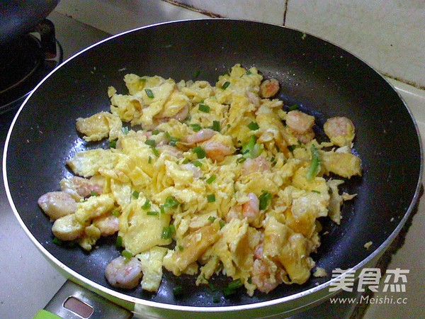 虾仁滑蛋的做法