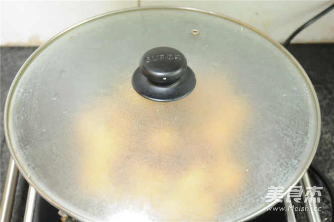 春节宴客菜——油<a href=/shicai/mimian/DouFu/index.html target=_blank><u>豆腐</u></a>塞肉的做法