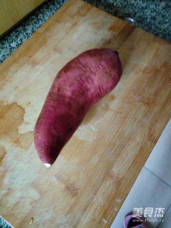 煎<a href=/shicai/shucai/DiGua/index.html target=_blank><u>地瓜</u></a>片的做法