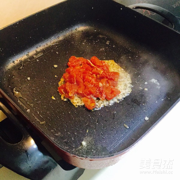 肉片炒<a href=/shicai/shucai/WoSun/index.html target=_blank><u>莴笋</u></a>叶的做法