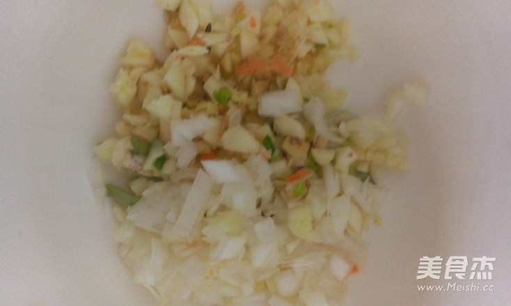 鱼香虎皮<a href=/shicai/rouqin/AnChun/index.html target=_blank><u>鹌鹑</u></a>蛋的做法