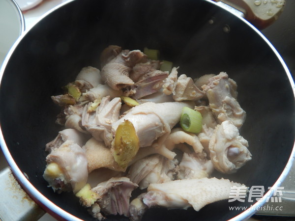 <a href=/shicai/shucai/FoShouGua/index.html target=_blank><u><a href=/shicai/shucai/FoShou/index.html target=_blank><u>佛手</u></a>瓜</u></a>鸡汤的做法