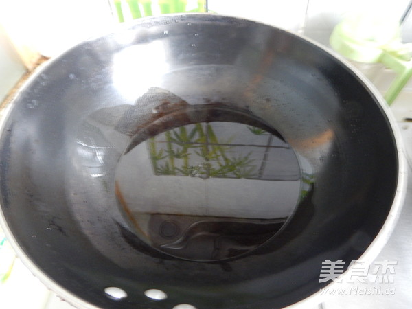 干锅<a href=/shicai/mimian/FuZhu/index.html target=_blank><u>腐竹</u></a>的做法