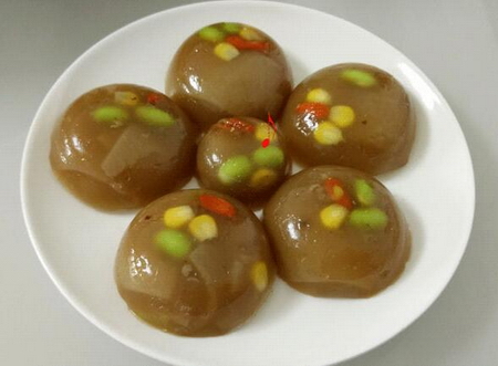 花样<a href=/shicai/rouqin/ZhuRouPi/index.html target=_blank><u>猪皮</u></a>冻