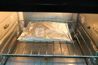 锡纸盐焗鸡<a href=/shicai/rouqin/ChiJian/index.html target=_blank><u>翅尖</u></a>