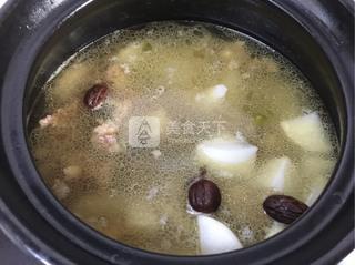 <a href=/shicai/rouqin/NiuPai/index.html target=_blank><u>牛排</u></a>清炖白<a href=/shicai/shucai/LuoBo/index.html target=_blank><u>萝卜</u></a>