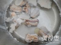 蜜汁<a href=/shicai/rouqin/PaiGu/index.html target=_blank><u>排骨</u></a>的做法