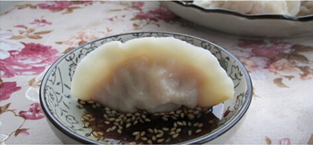 <a href=/shicai/rouqin/NiuRou/index.html target=_blank><u>牛肉</u></a><a href=/shicai/shucai/LuoBo/index.html target=_blank><u>萝卜</u></a>饺子