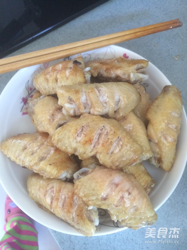 红烧<a href=/shicai/rouqin/JiChi/index.html target=_blank><u>鸡翅</u></a>的做法