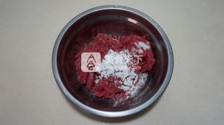 干煸<a href=/shicai/rouqin/NiuRou/index.html target=_blank><u>牛肉</u></a>丝