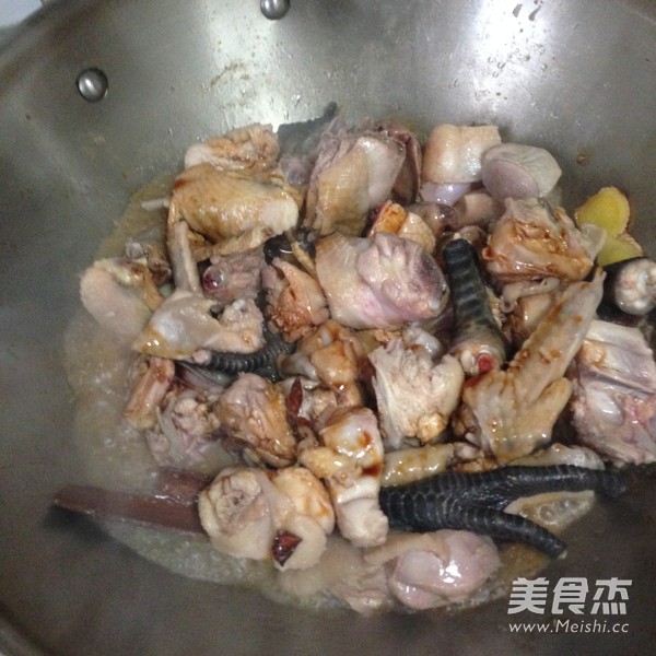 销魂干烧鸡块的做法