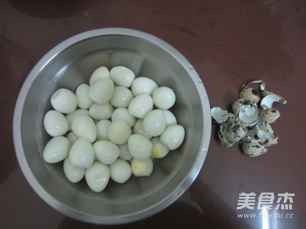 红烧<a href=/shicai/rouqin/AnChun/index.html target=_blank><u>鹌鹑</u></a>蛋的做法