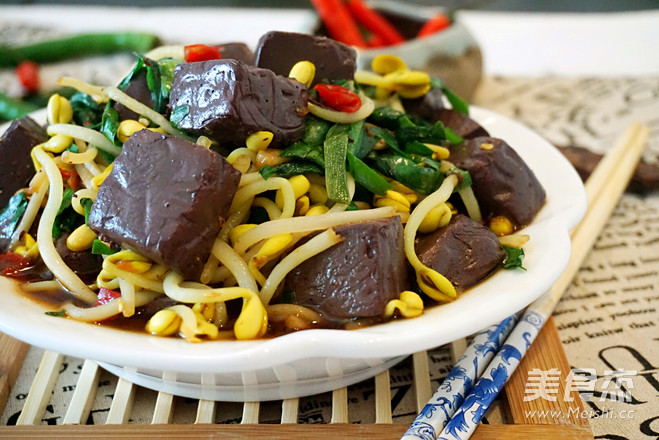 营养的时蔬炒<a href=/shicai/rouqin/YaXie/index.html target=_blank><u>鸭<a href=/shicai/rouqin/Xue/index.html target=_blank><u>血</u></a></u></a>的做法