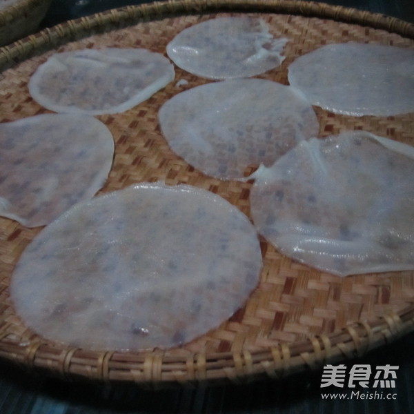 金针菇煮<a href=/shicai/mimian/FenPi/index.html target=_blank><u>粉皮</u></a>的做法