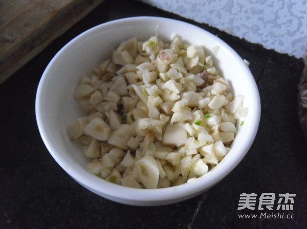 蒜香<a href=/shicai/shucai/XingBaoGu/index.html target=_blank><u><a href=/shicai/guopin/Xing/index.html target=_blank><u>杏</u></a>鲍菇</u></a>的做法