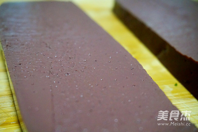 营养的时蔬炒<a href=/shicai/rouqin/YaXie/index.html target=_blank><u>鸭<a href=/shicai/rouqin/Xue/index.html target=_blank><u>血</u></a></u></a>的做法