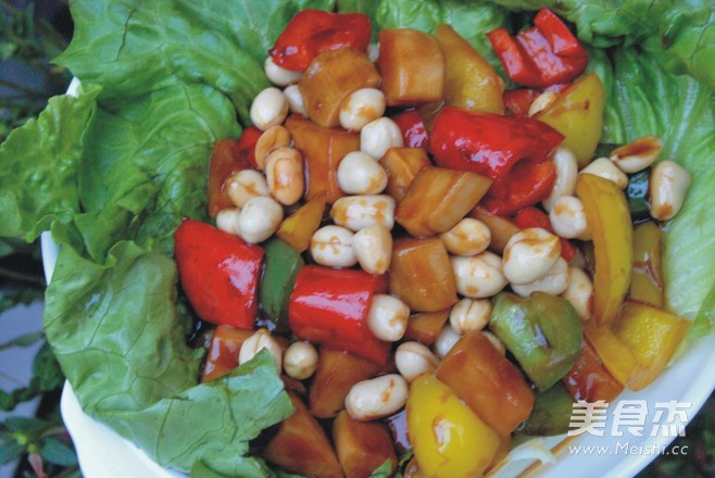 宫保<a href=/shicai/shucai/XingBaoGu/index.html target=_blank><u><a href=/shicai/guopin/Xing/index.html target=_blank><u>杏</u></a>鲍菇</u></a>的做法