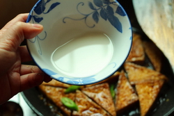 红烧家常<a href=/shicai/mimian/DouFu/index.html target=_blank><u>豆腐</u></a>步骤15