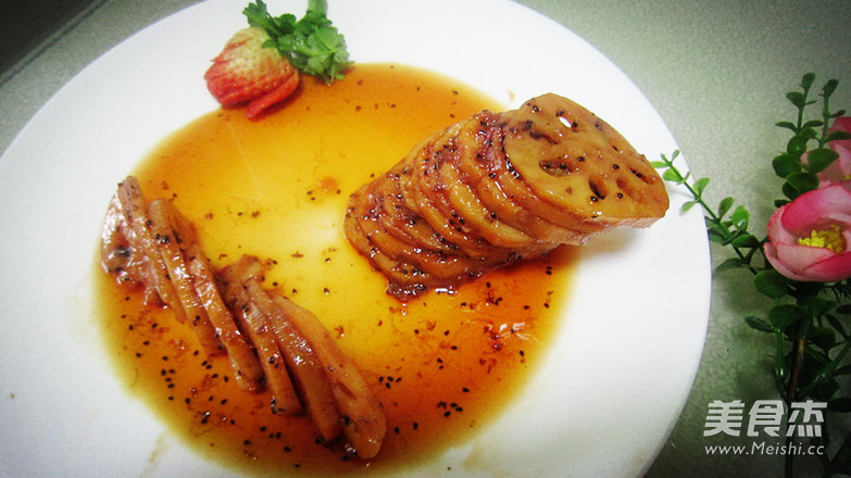 <a href=/shicai/shucai/GuiHua/index.html target=_blank><u>桂花</u></a>蜜汁<a href=/shicai/shucai/LianOu/index.html target=_blank><u>莲<a href=/shicai/shucai/Ou/index.html target=_blank><u>藕</u></a></u></a>的做法