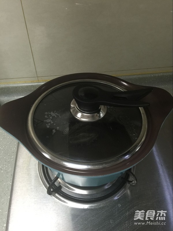 泡发干<a href=/shicai/shuichanpin/HaiSen/index.html target=_blank><u>海参</u></a>的做法