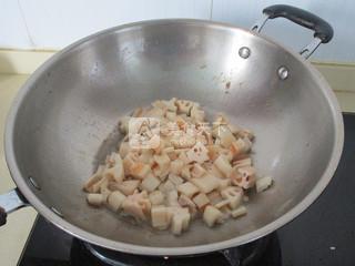 糖<a href=/shicai/diaoweipin/Cu/index.html target=_blank><u>醋</u></a><a href=/shicai/shucai/LianOu/index.html target=_blank><u>莲<a href=/shicai/shucai/Ou/index.html target=_blank><u>藕</u></a></u></a>肉丁