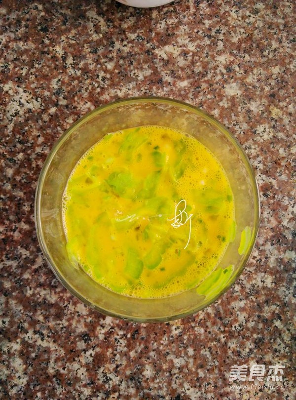 <a href=/shicai/shucai/KuGua/index.html target=_blank><u>苦瓜</u></a>厚蛋烧的做法