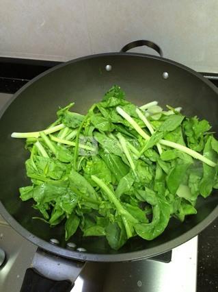 白<a href=/shicai/shucai/CaiXin/index.html target=_blank><u>菜心</u></a>