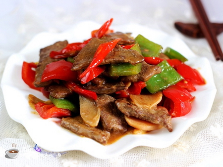 三椒炒<a href=/shicai/rouqin/ZhuGan/index.html target=_blank><u>猪肝</u></a>的做法