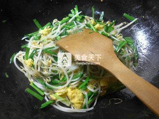 <a href=/shicai/shucai/JiuCai/index.html target=_blank><u>韭菜</u></a><a href=/shicai/rouqin/JiDan/index.html target=_blank><u>鸡蛋</u></a>炒绿<a href=/shicai/shucai/DouYa/index.html target=_blank><u>豆芽</u></a>