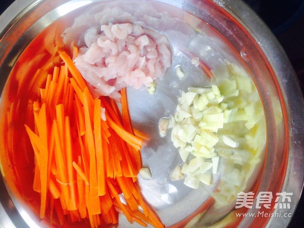 鱼香<a href=/shicai/shucai/XingBaoGu/index.html target=_blank><u><a href=/shicai/guopin/Xing/index.html target=_blank><u>杏</u></a>鲍菇</u></a>的做法