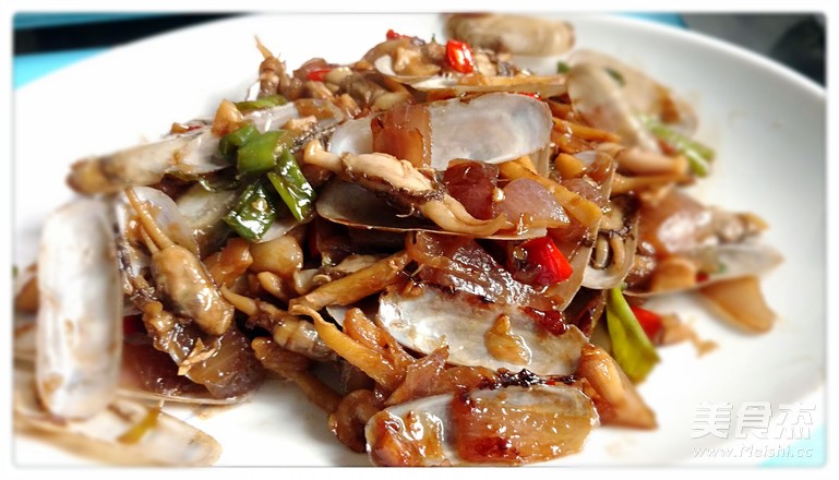香辣<a href=/shicai/shuichanpin/ChengZi/index.html target=_blank><u>蛏子</u></a>的做法