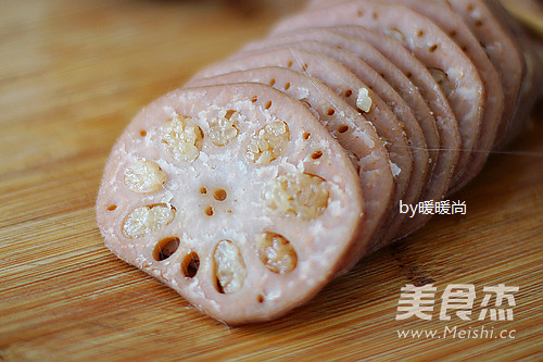 #苏泊尔#<a href=/shicai/shucai/GuiHua/index.html target=_blank><u>桂花</u></a><a href=/shicai/mimian/NuoMi/index.html target=_blank><u>糯米</u></a><a href=/shicai/shucai/Ou/index.html target=_blank><u>藕</u></a>的做法