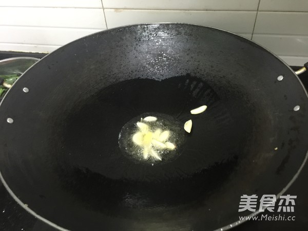 <a href=/shicai/shucai/LaJiao/index.html target=_blank><u>辣椒</u></a>红<a href=/shicai/shucai/LuoBo/index.html target=_blank><u>萝卜</u></a><a href=/shicai/rouqin/PaiGu/index.html target=_blank><u>排骨</u></a>的做法