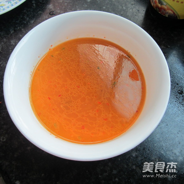 金针菇煮<a href=/shicai/mimian/FenPi/index.html target=_blank><u>粉皮</u></a>的做法