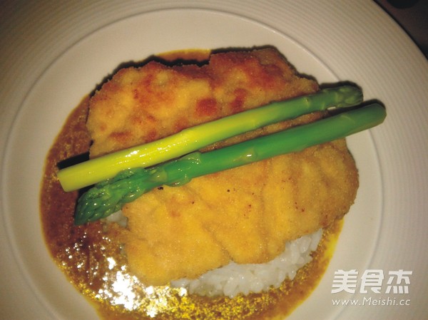 咖哩<a href=/shicai/rouqin/ZhuPai/index.html target=_blank><u>猪排</u></a>配<a href=/shicai/mimian/MiFan/index.html target=_blank><u>米饭</u></a>的做法