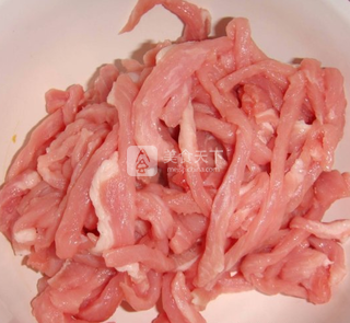 <a href=/shicai/shucai/QieZi/index.html target=_blank><u>茄子</u></a>鸡柳