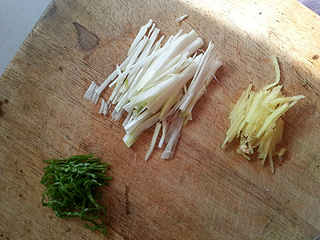 <a href=/shicai/shucai/XiangGu/index.html target=_blank><u>香菇</u></a>蒸<a href=/shicai/shuichanpin/XueYu/index.html target=_blank><u>鳕鱼</u></a>