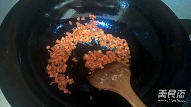 <a href=/shicai/shucai/WoSun/index.html target=_blank><u>莴笋</u></a><a href=/shicai/guopin/YaoGuo/index.html target=_blank><u>腰果</u></a><a href=/shicai/rouqin/NiuRou/index.html target=_blank><u>牛肉</u></a>丁的做法