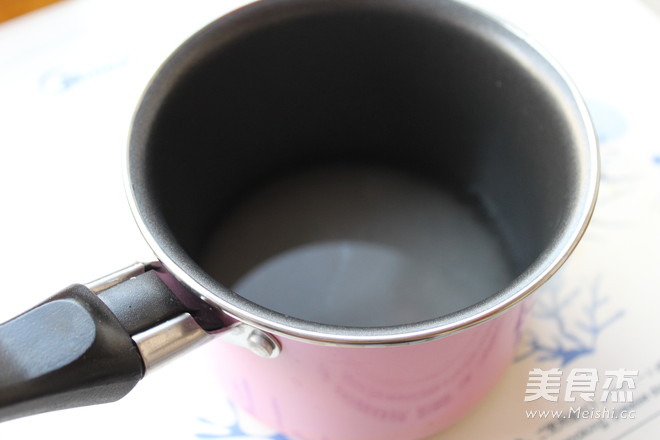 果酱<a href=/shicai/mimian/NaiLao/index.html target=_blank><u>奶酪</u></a>杯的做法