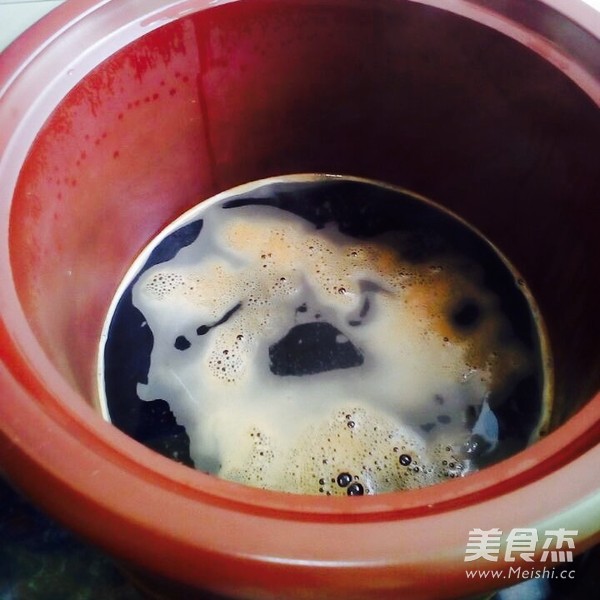 <a href=/shicai/rouqin/ZhuJiao/index.html target=_blank><u>猪脚</u></a>姜<a href=/shicai/diaoweipin/Cu/index.html target=_blank><u>醋</u></a>的做法