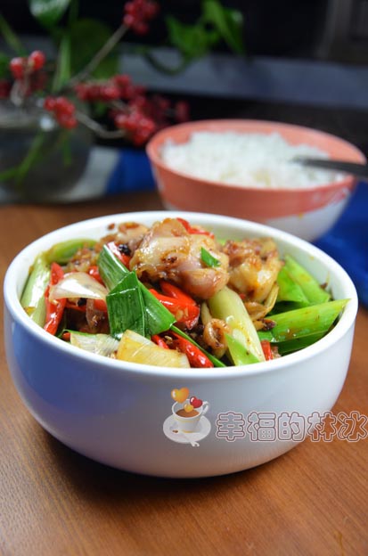 小炒<a href=/shicai/rouqin/JiTui/index.html target=_blank><u>鸡腿</u></a>肉的做法