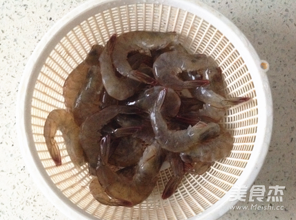 <a href=/shicai/rouqin/WuJi/index.html target=_blank><u>乌鸡</u></a>养生火锅的做法