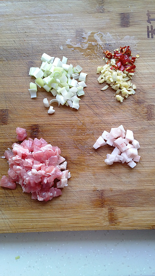 <a href=/shicai/shucai/WanDou/index.html target=_blank><u>豌豆</u></a>炒杂蔬