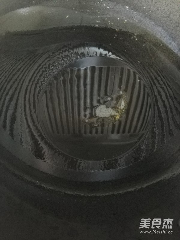 清蒸白<a href=/shicai/shuichanpin/ChangYu/index.html target=_blank><u>鲳鱼</u></a>的做法