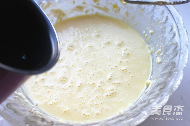 果酱<a href=/shicai/mimian/NaiLao/index.html target=_blank><u>奶酪</u></a>杯的做法