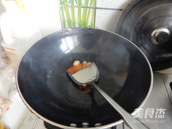 #六月鲜#红烧<a href=/shicai/rouqin/PaiGu/index.html target=_blank><u>排骨</u></a>的做法