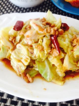 酱爆<a href=/shicai/shucai/YuanBaiCai/index.html target=_blank><u>圆<a href=/shicai/shucai/BaiCai/index.html target=_blank><u>白菜</u></a></u></a>