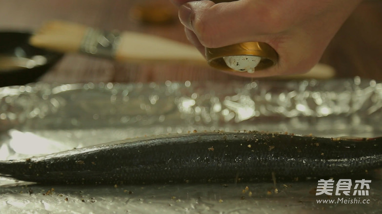 <a href=/shicai/shuichanpin/QiuDaoYu/index.html target=_blank><u>秋刀鱼</u></a>的滋味的做法