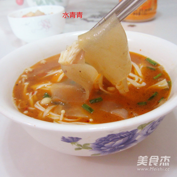 金针菇煮<a href=/shicai/mimian/FenPi/index.html target=_blank><u>粉皮</u></a>的做法